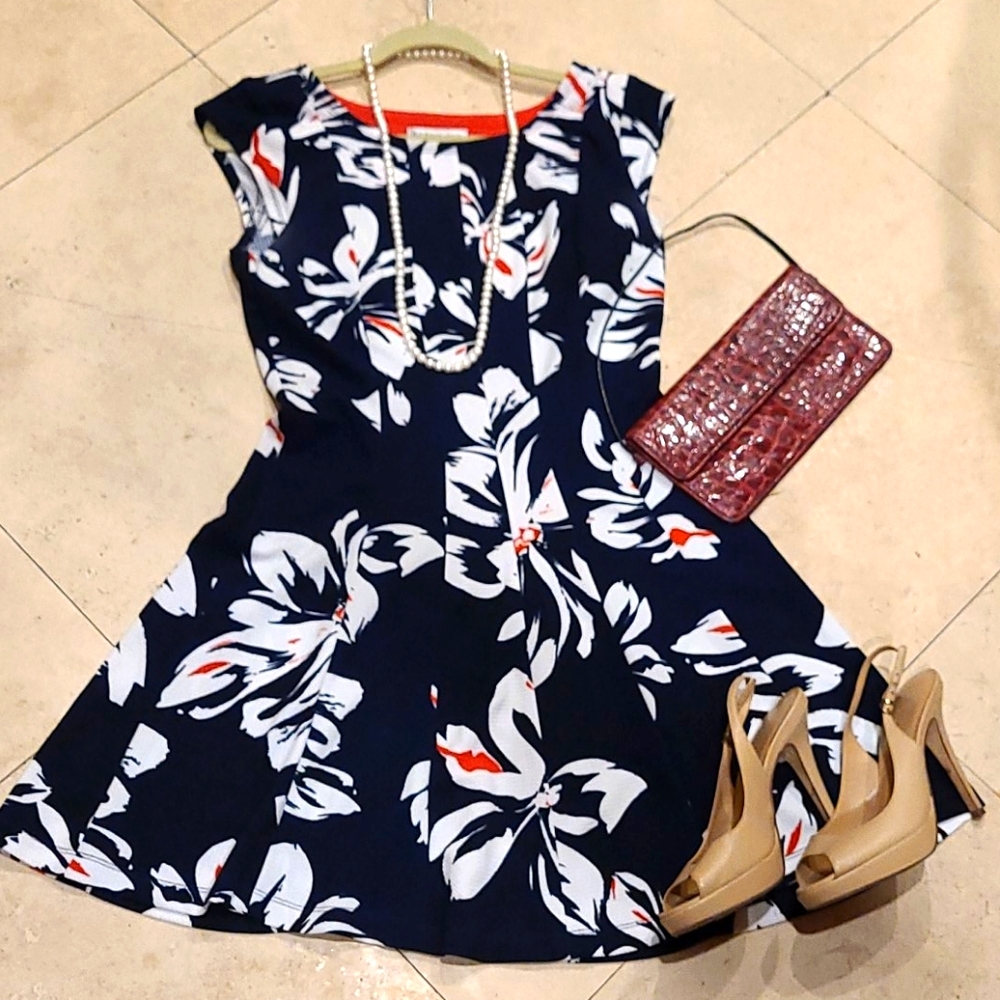 Floral skater dress Size M